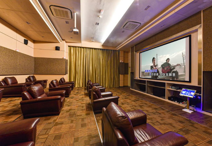 the m macrolink facilities 11